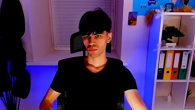 JaremyHarris online show from December 15, 11:53 pm