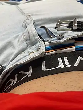 Snapshot of marleboy2805 chatting on November 13, 11:58 pm marleboy2805 online show from November 13, 11:58 pm