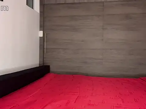 strongManLatino online show from April 14, 5:13 am