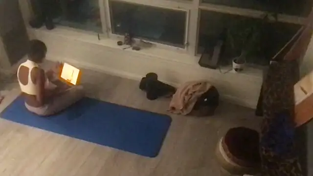 Snapshot of tia___fox chatting on October 29, 4:15 am tia   fox online show from October 29, 4:15 am