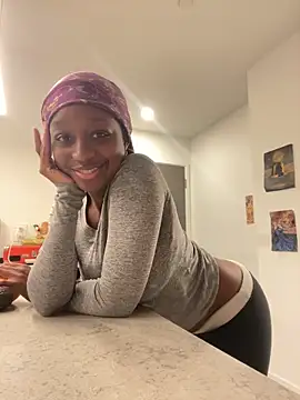 tia   fox online show from March 1, 12:45 am