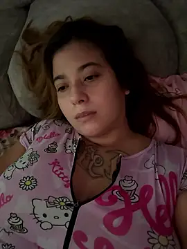 Snapshot of violeticafox chatting on January 11, 3:33 am violeticafox online show from January 11, 3:33 am