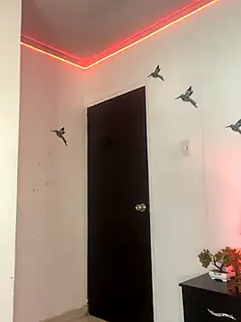 miss  caroline online show from November 14, 2:10 am