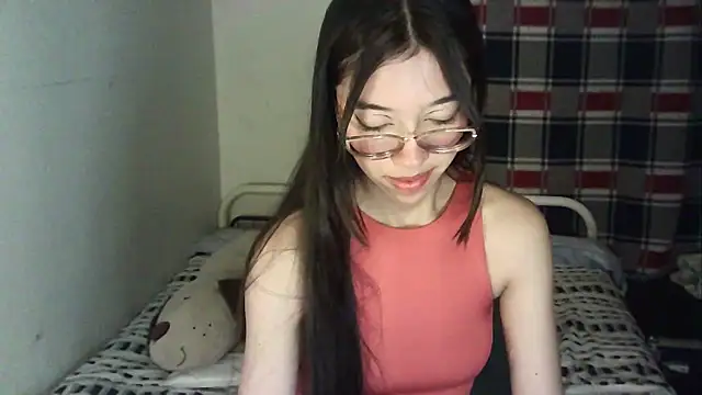 Mikha Ela online show from October 31, 6:25 am