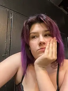 xxIvyDragonbornxx online show from March 7, 4:31 am