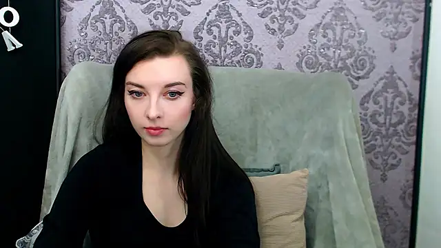 Snapshot of DominantLuna chatting on May 12, 7:33 pm DominantLuna online show from May 12, 7:33 pm