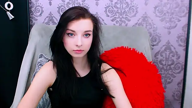 Snapshot of DominantLuna chatting on May 24, 7:30 pm DominantLuna online show from May 24, 7:30 pm
