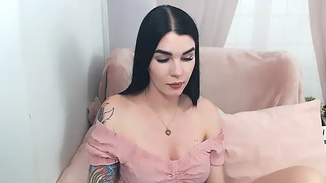 Snapshot of SofiiaBeauty chatting on June 13, 7:12 pm SofiiaBeauty online show from June 13, 7:12 pm