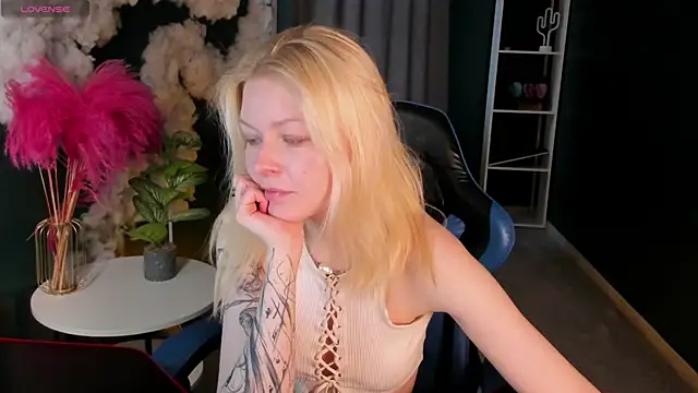 Callista a online show from April 6, 3:04 am