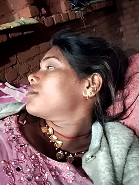 Snapshot of Katrina_kaif143 chatting on December 17, 3:29 pm Katrina kaif143 online show from December 17, 3:29 pm