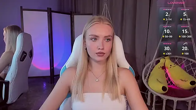 TessaGrays online show from October 21, 1:34 pm