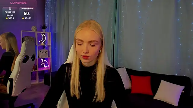 TessaGrays online show from November 4, 10:25 am