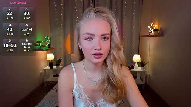 Snapshot of TessaGrays chatting on January 16, 9:46 am TessaGrays online show from January 16, 9:46 am