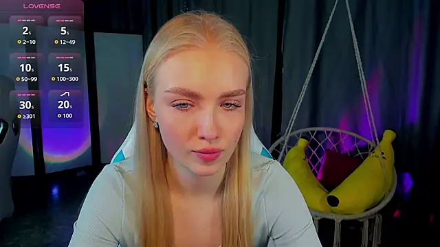 Snapshot of TessaGrays chatting on February 2, 12:37 pm TessaGrays online show from February 2, 12:37 pm