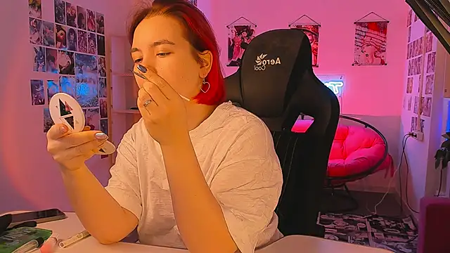 MarcelineChi online show from February 19, 5:58 am