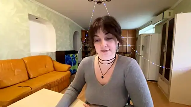 HoneyRose333 online show from November 3, 8:15 am