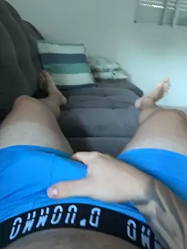 Snapshot of luizrgg chatting on February 19, 10:33 am luizrgg online show from February 19, 10:33 am