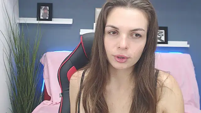 Sophiia Starr online show from October 2, 6:31 am