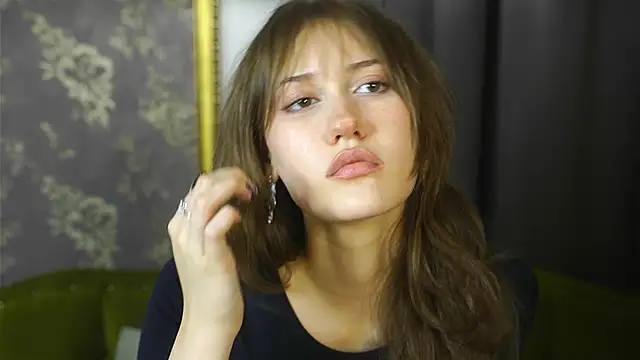 ArianaArtus online show from October 2, 12:12 pm