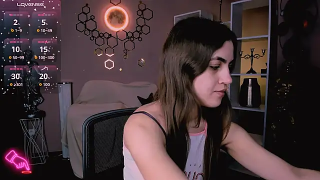 Snapshot of lina_fox12 chatting on December 3, 1:20 pm lina fox12 online show from December 3, 1:20 pm