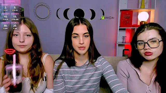 Snapshot of lina_fox12 chatting on January 13, 1:38 pm lina fox12 online show from January 13, 1:38 pm