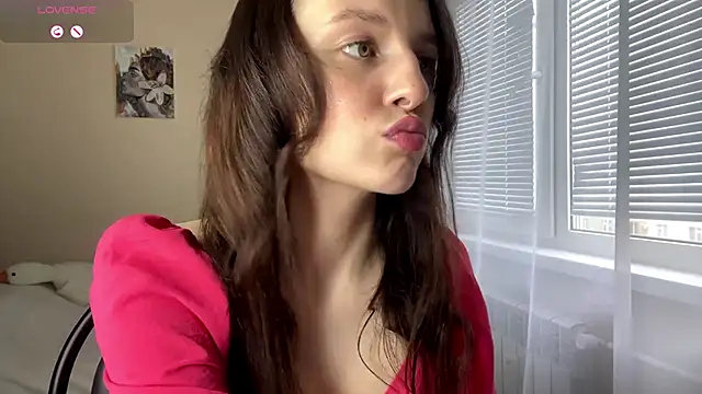 JanellHousen online show from April 11, 6:07 am