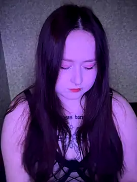 BambiGlow online show from October 3, 5:59 am
