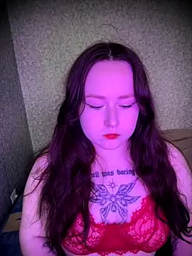 BambiGlow online show from October 7, 5:59 am