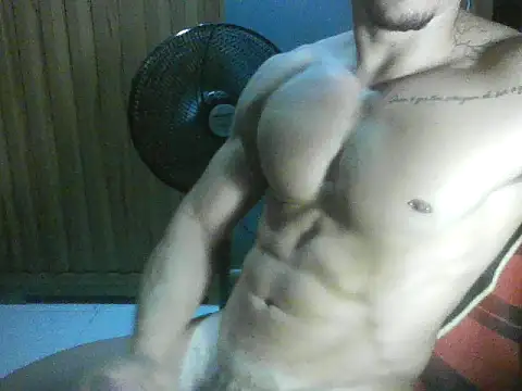 Snapshot of EntregadorDePau chatting on October 20, 2:56 am EntregadorDePau online show from October 20, 2:56 am