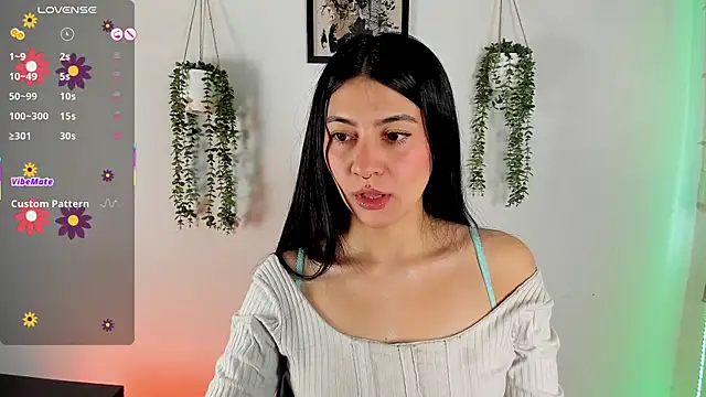 emma-green0 online show from October 2, 12:01 pm