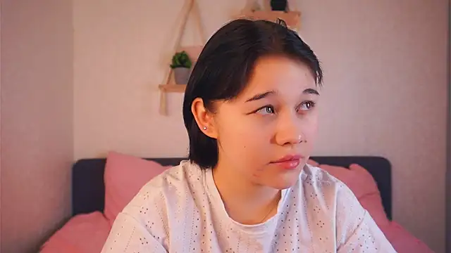 EviaVanveen online show from November 26, 7:42 am