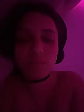 Snapshot of DreadPink chatting on December 16, 3:55 am DreadPink online show from December 16, 3:55 am