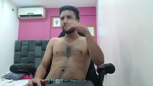 Juan FelipeX01 online show from October 25, 3:29 pm