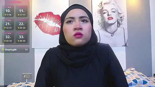 Neesha   online show from October 24, 7:43 pm