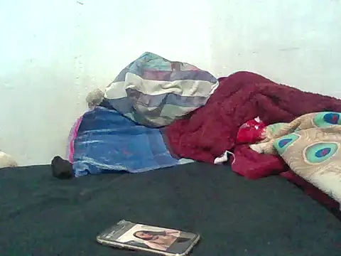 Snapshot of feetbooy chatting on October 29, 7:59 pm feetbooy online show from October 29, 7:59 pm