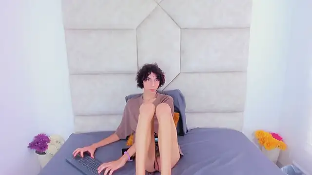 Scaarlett 22  online show from November 15, 5:42 pm