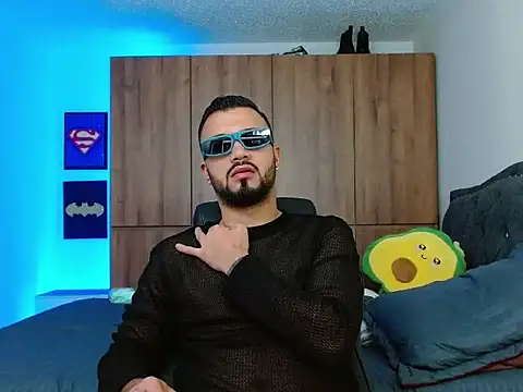 mathewv  online show from November 19, 4:12 am