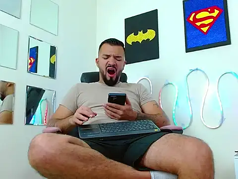 mathewv  online show from November 26, 5:19 am