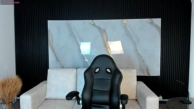 Snapshot of VenusCooper chatting on November 5, 7:47 pm VenusCooper online show from November 5, 7:47 pm