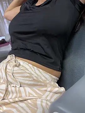 fthkd5556 online show from April 2, 9:34 pm