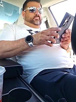 Roddog18 online show from March 20, 5:29 pm