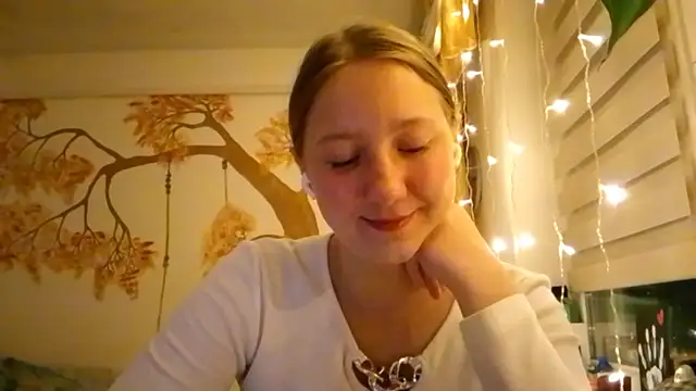 CarynFlaryn online show from October 25, 3:03 am