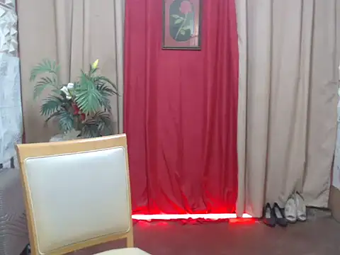 sweet yummy69 online show from October 27, 10:47 pm