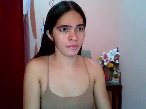 Snapshot of sweet_yummy69 chatting on February 24, 10:52 pm sweet yummy69 online show from February 24, 10:52 pm