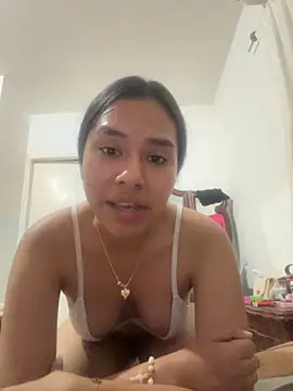 Snapshot of Brianna_bunny05 chatting on November 14, 5:28 am Brianna bunny05 online show from November 14, 5:28 am