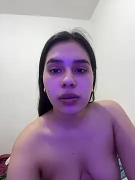 Brianna bunny05 online show from June 26, 4:06 am