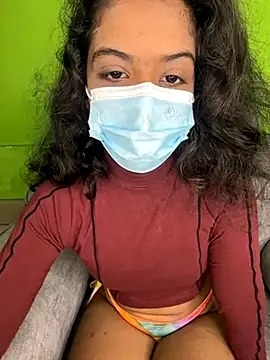 Snapshot of SukiyamaAsia chatting on October 12, 5:28 am SukiyamaAsia online show from October 12, 5:28 am