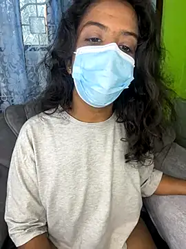 Snapshot of SukiyamaAsia chatting on October 13, 5:51 am SukiyamaAsia online show from October 13, 5:51 am