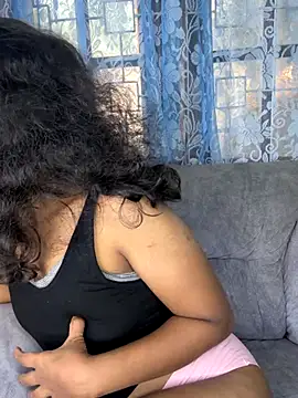 Snapshot of SukiyamaAsia chatting on October 17, 7:44 am SukiyamaAsia online show from October 17, 7:44 am