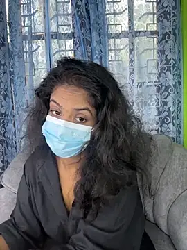 Snapshot of SukiyamaAsia chatting on October 23, 4:45 am SukiyamaAsia online show from October 23, 4:45 am